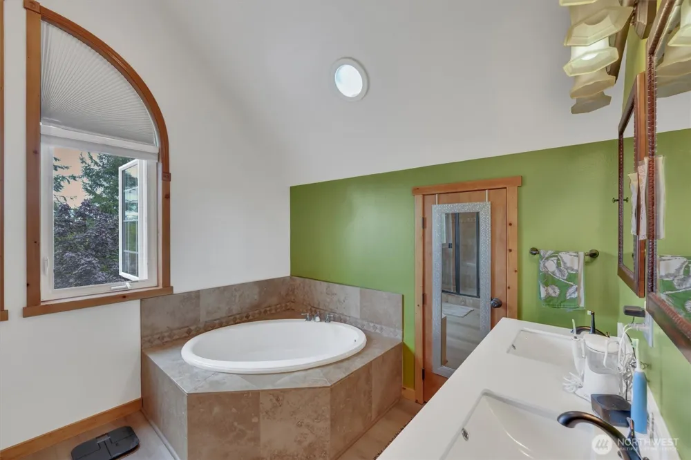 251 E Jobes Court Belfair, WA 98528