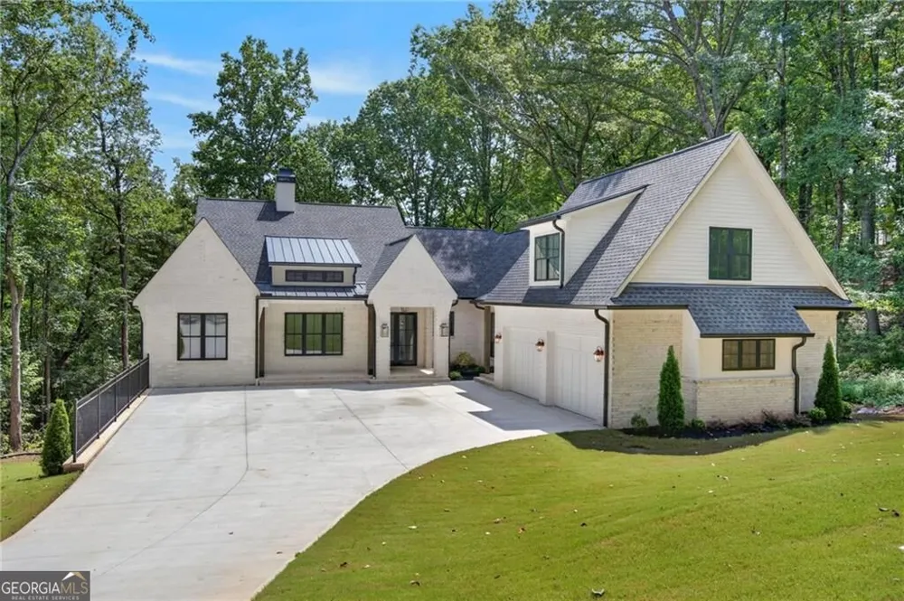 5005 Young Deer DR Cumming, GA 30041