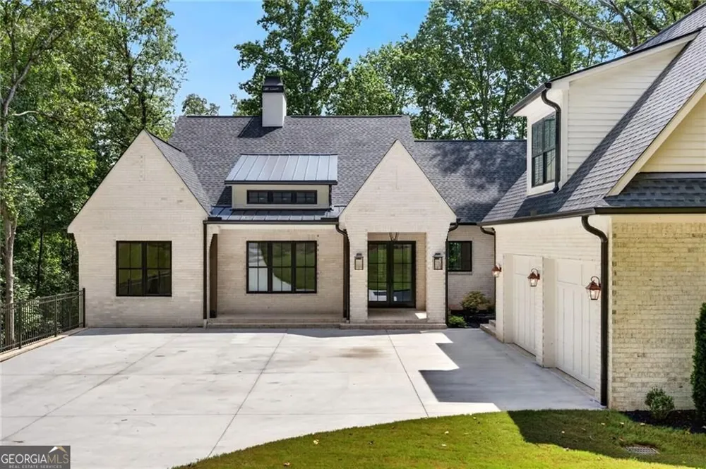 5005 Young Deer DR Cumming, GA 30041