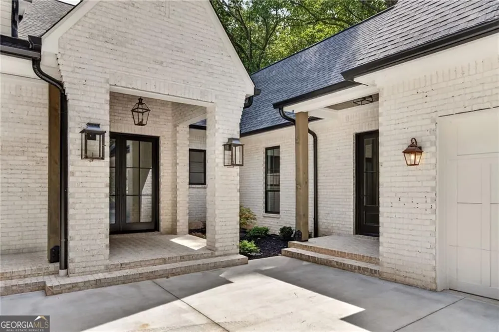 5005 Young Deer DR Cumming, GA 30041