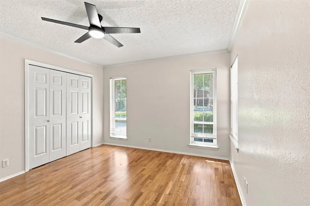 9202 Shady Oaks Drive Austin, TX 78729