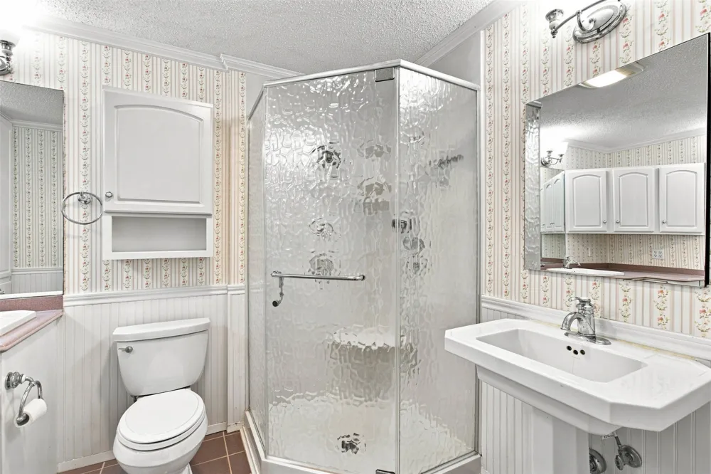 9202 Shady Oaks Drive Austin, TX 78729