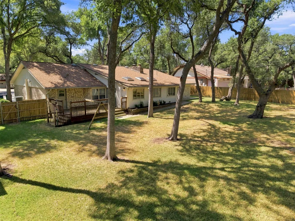 9202 Shady Oaks Drive Austin, TX 78729