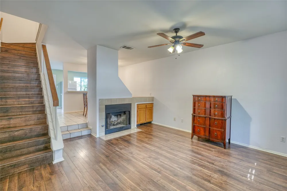 1411 Gracy Farms Lane #41 Austin, TX 78758