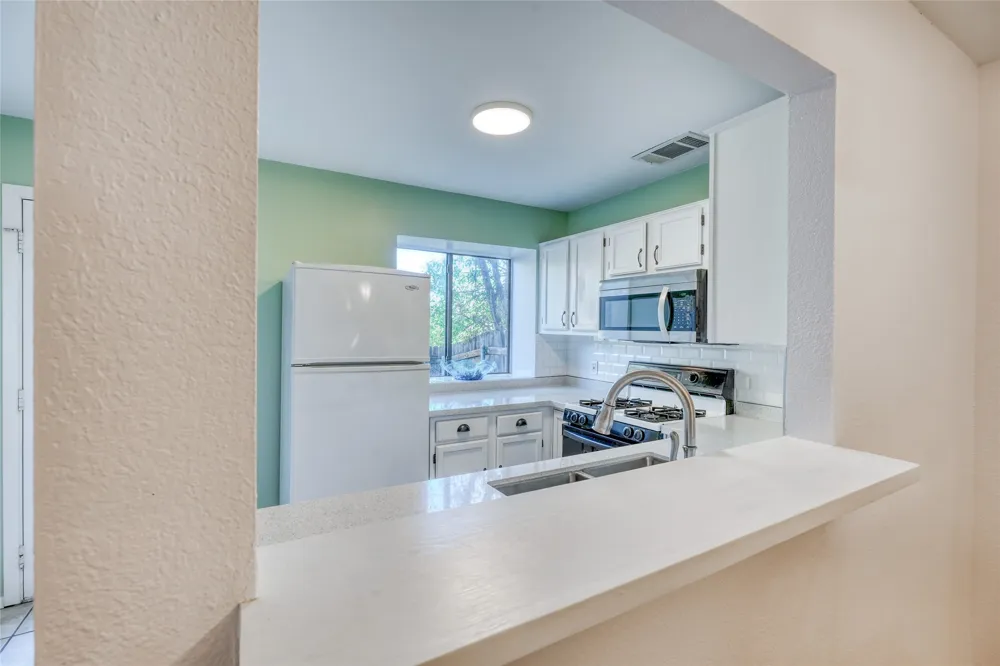 1411 Gracy Farms Lane #41 Austin, TX 78758