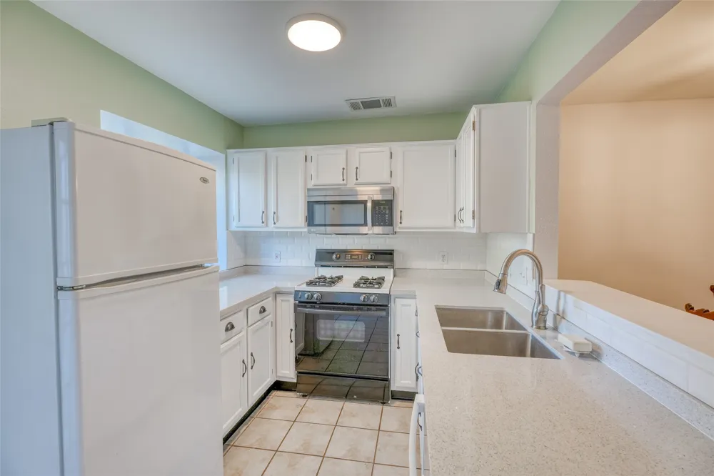 1411 Gracy Farms Lane #41 Austin, TX 78758
