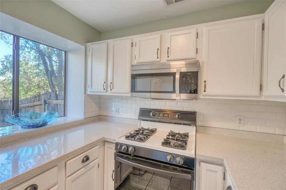 1411 Gracy Farms Lane #41 Austin, TX 78758