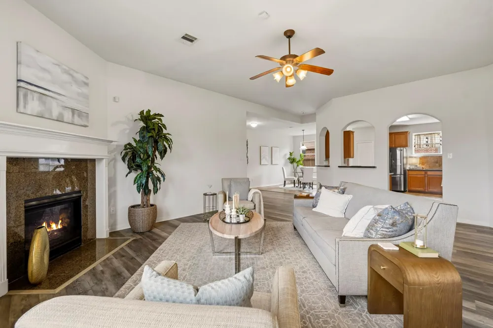 125 Avery Springs Lane Dickinson, TX 77539