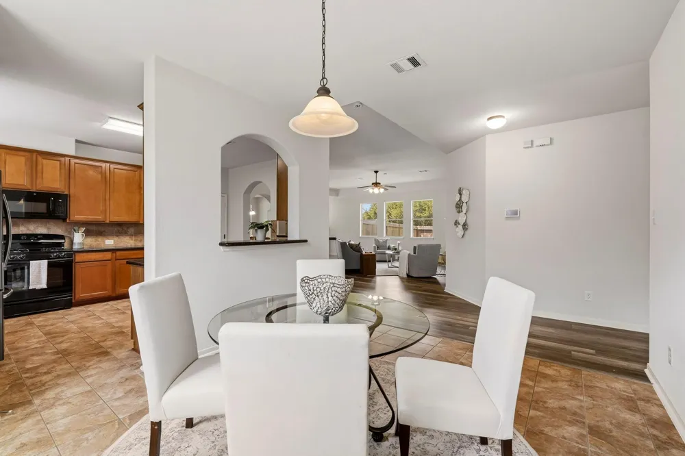 125 Avery Springs Lane Dickinson, TX 77539