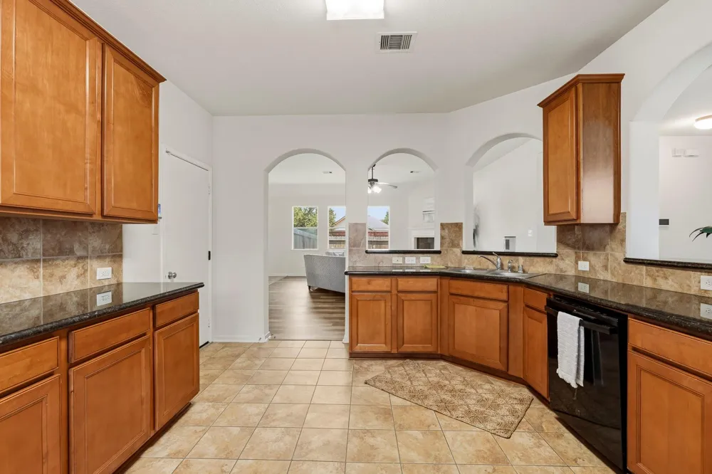 125 Avery Springs Lane Dickinson, TX 77539