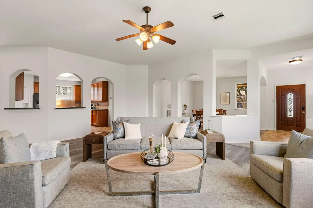 125 Avery Springs Lane Dickinson, TX 77539