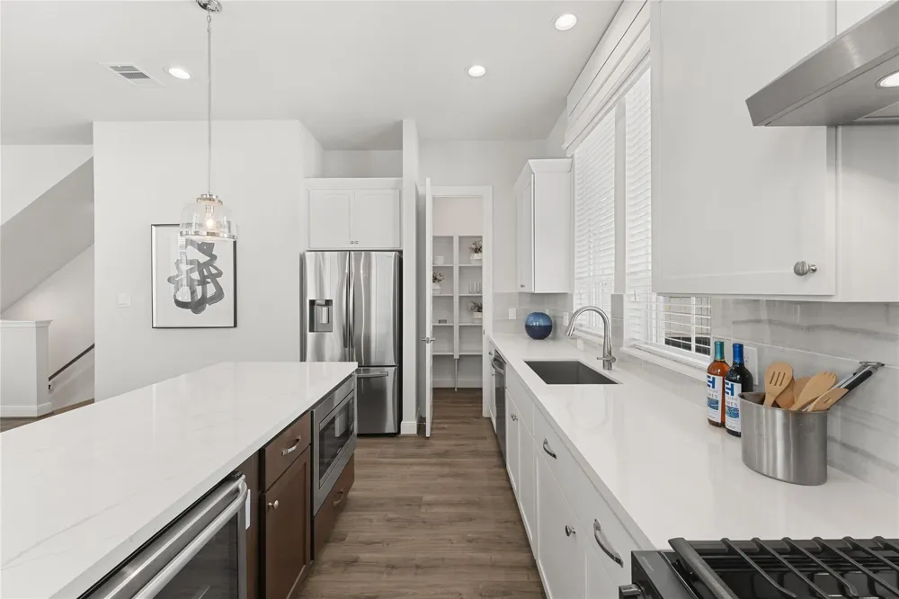 2704 Grand Fountains Drive #E Houston, TX 77054