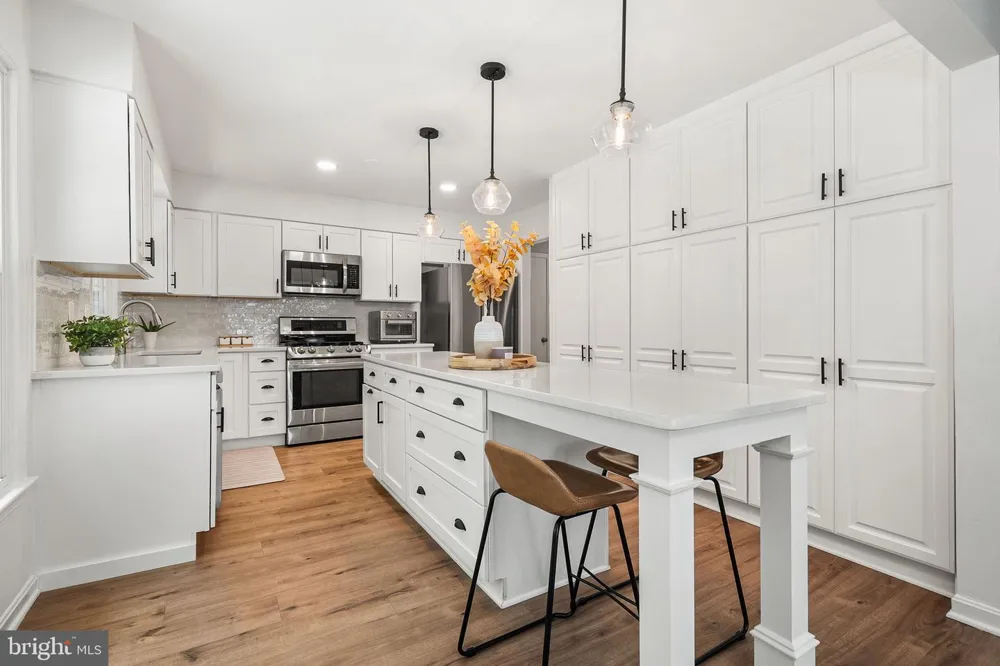9113 NORTHEDGE DRIVE Springfield, VA 22153