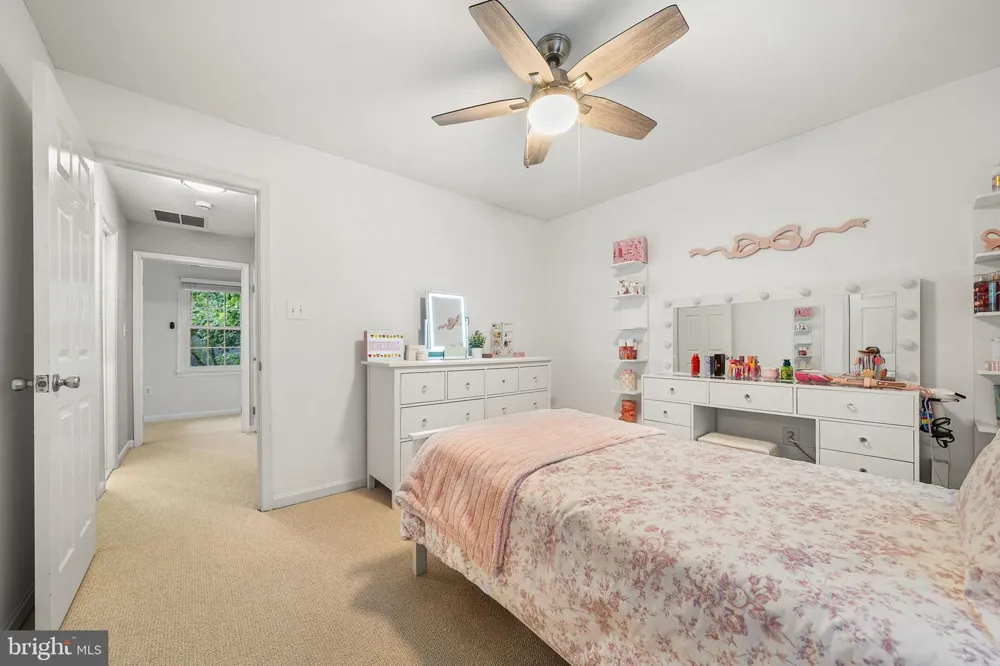 9113 NORTHEDGE DRIVE Springfield, VA 22153