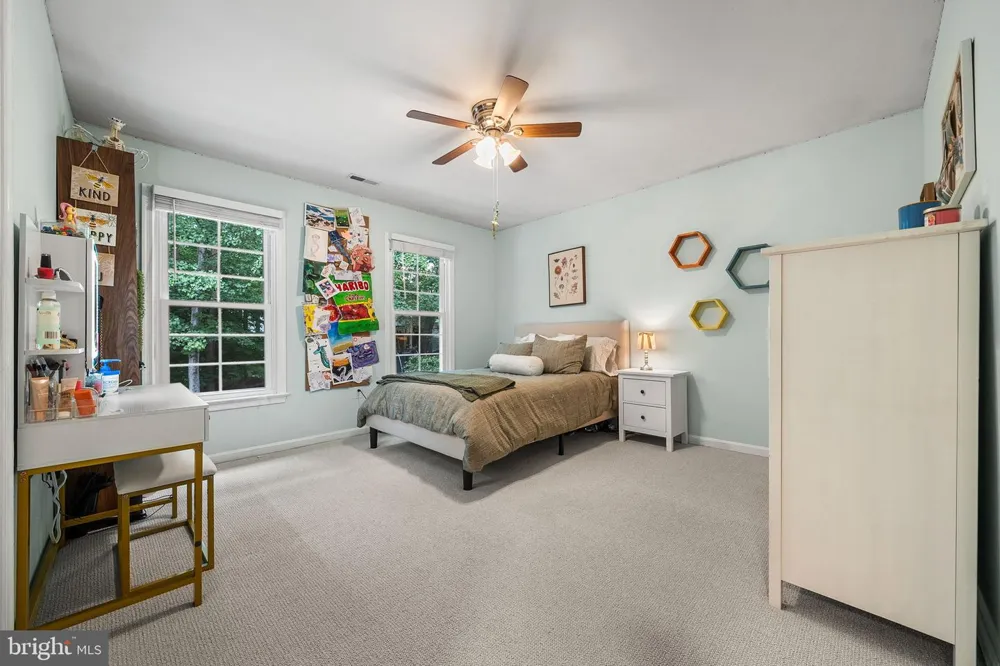 9113 NORTHEDGE DRIVE Springfield, VA 22153