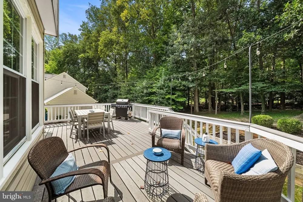 9113 NORTHEDGE DRIVE Springfield, VA 22153