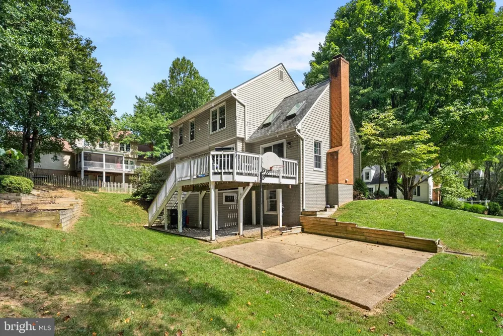 9113 NORTHEDGE DRIVE Springfield, VA 22153