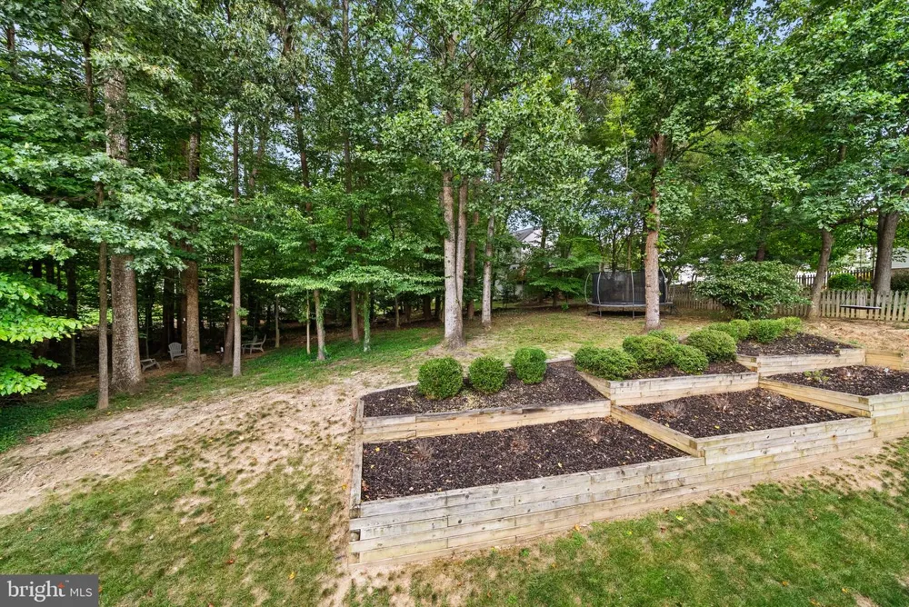 9113 NORTHEDGE DRIVE Springfield, VA 22153