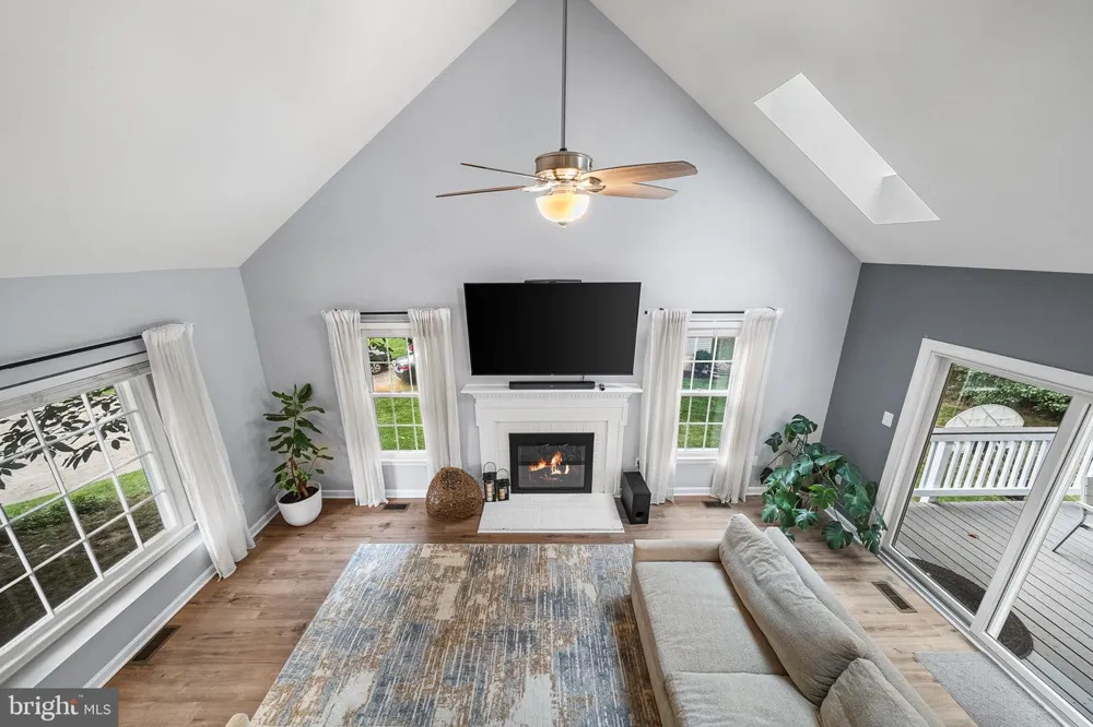 9113 NORTHEDGE DRIVE Springfield, VA 22153