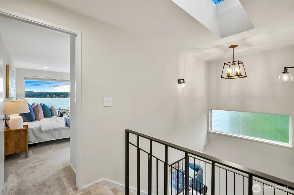6205 NE 125th Street Kirkland, WA 98034