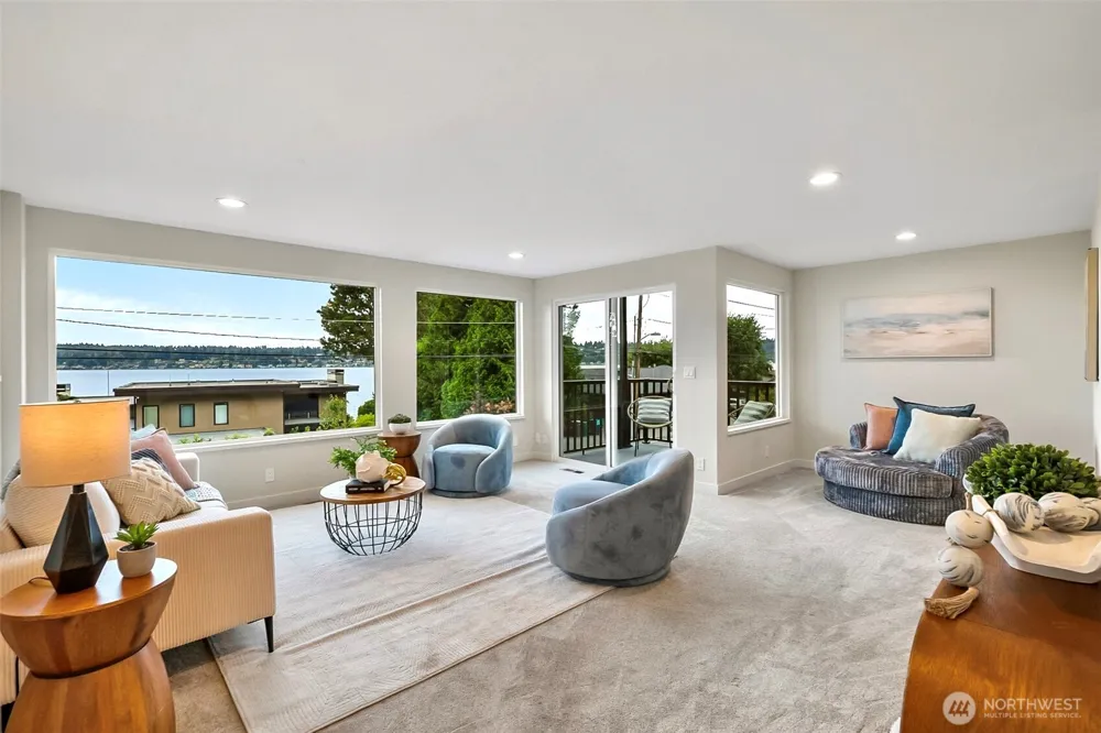 6205 NE 125th Street Kirkland, WA 98034