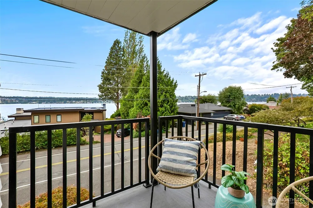 6205 NE 125th Street Kirkland, WA 98034