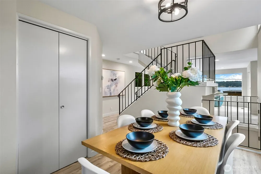 6205 NE 125th Street Kirkland, WA 98034