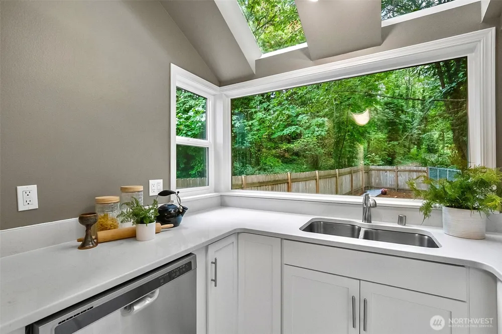 6205 NE 125th Street Kirkland, WA 98034