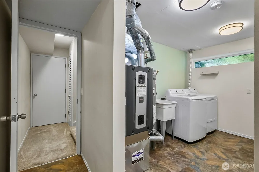 6205 NE 125th Street Kirkland, WA 98034