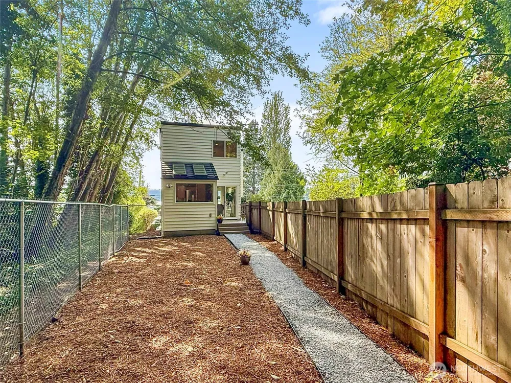 6205 NE 125th Street Kirkland, WA 98034