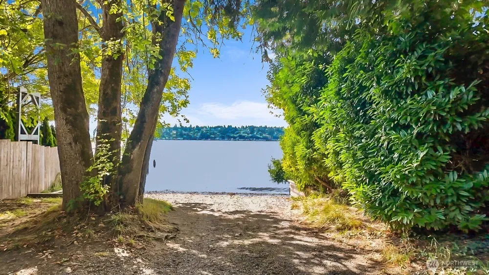 6205 NE 125th Street Kirkland, WA 98034