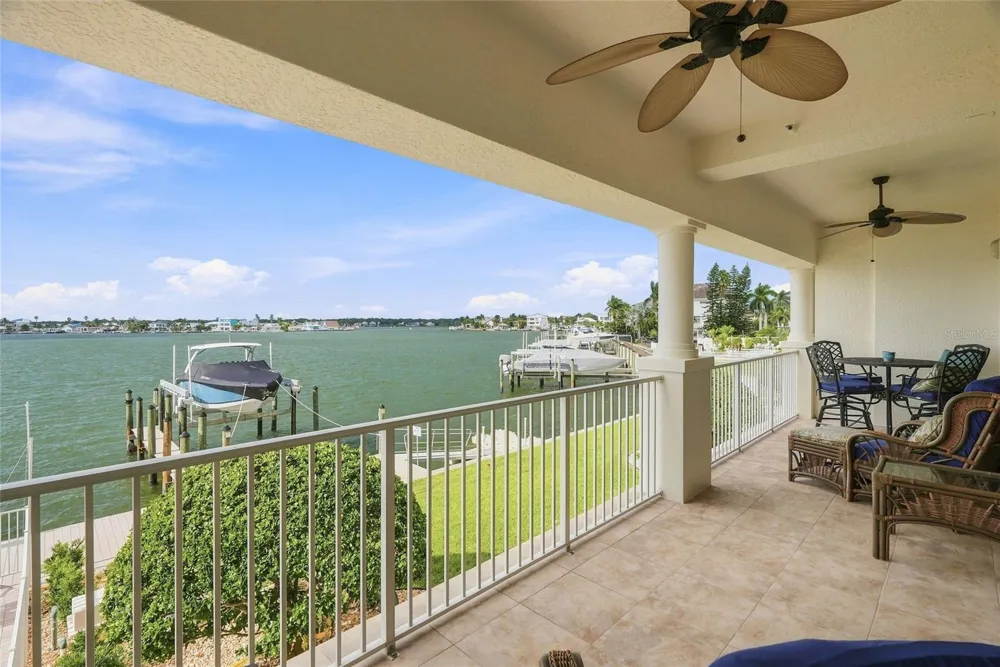 17735 GULF BOULEVARD #204 Redington Shores, FL 33708