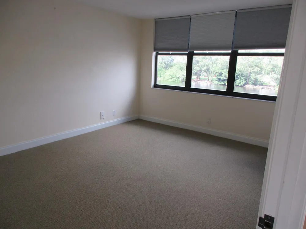 1401 Riverside Drive #307 Pompano Beach, FL 33062