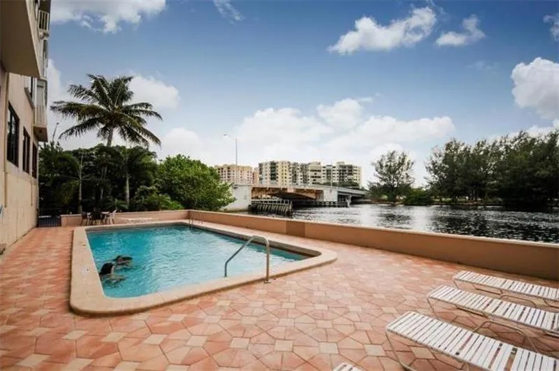 1401 Riverside Drive #307 Pompano Beach, FL 33062
