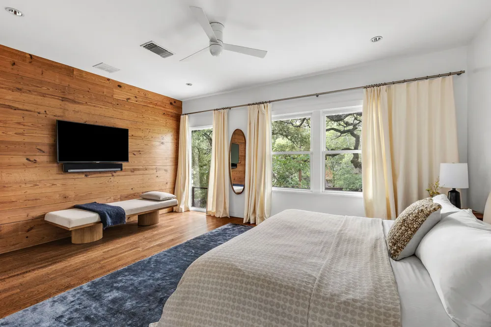 1303 Hillside Avenue Austin, TX 78704