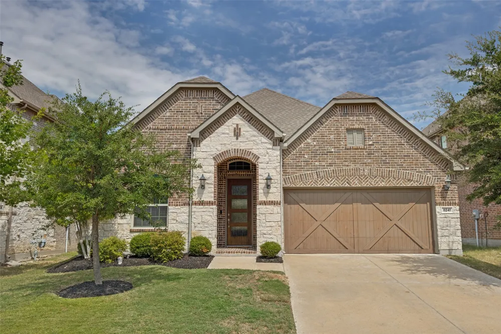 8241 Blumelia Drive Dallas, TX 75252