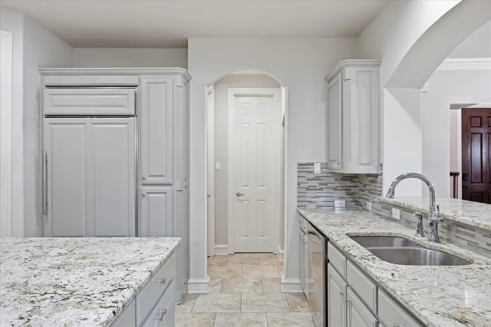 4222 Spyglass Hill Lane Irving, TX 75038