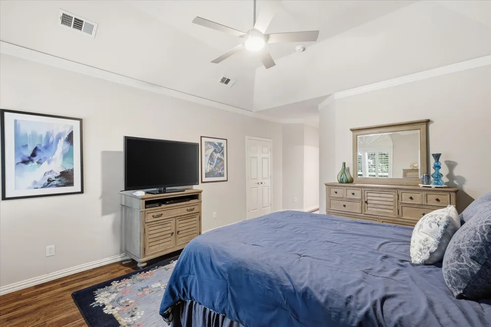 4222 Spyglass Hill Lane Irving, TX 75038