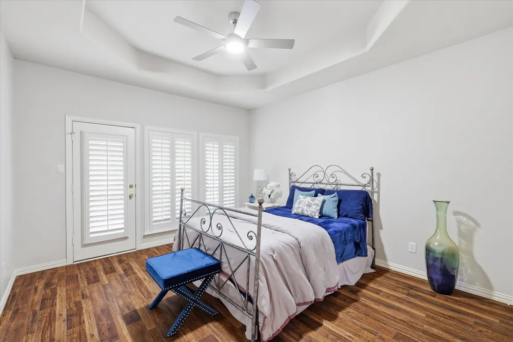 4222 Spyglass Hill Lane Irving, TX 75038