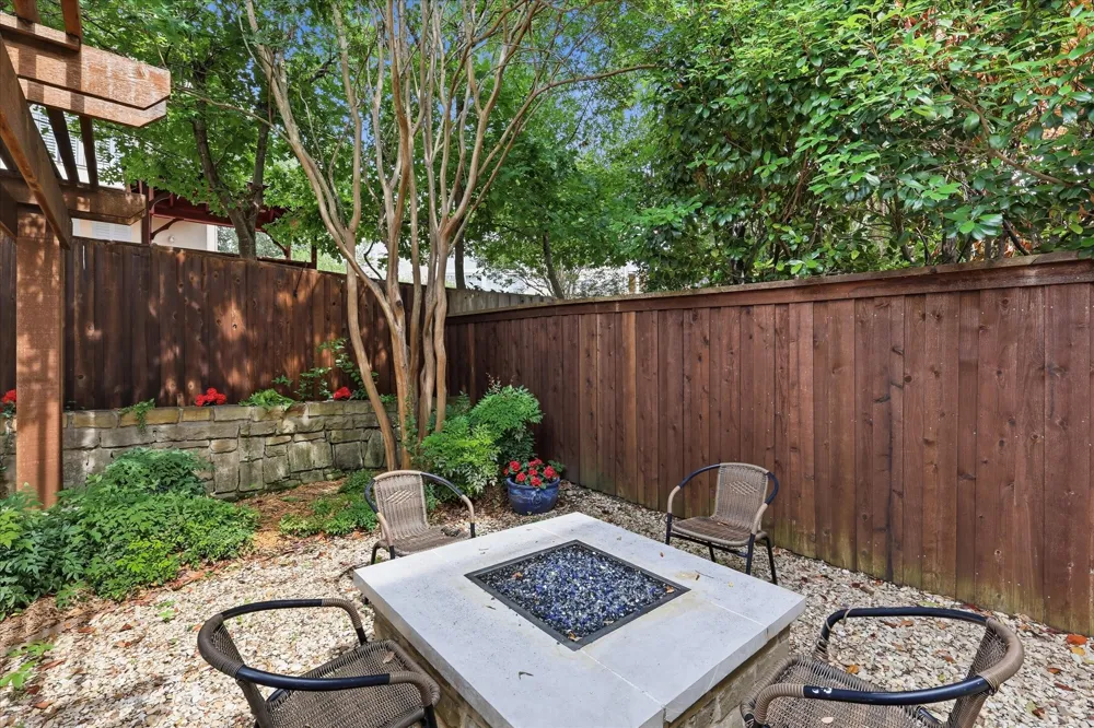 4222 Spyglass Hill Lane Irving, TX 75038