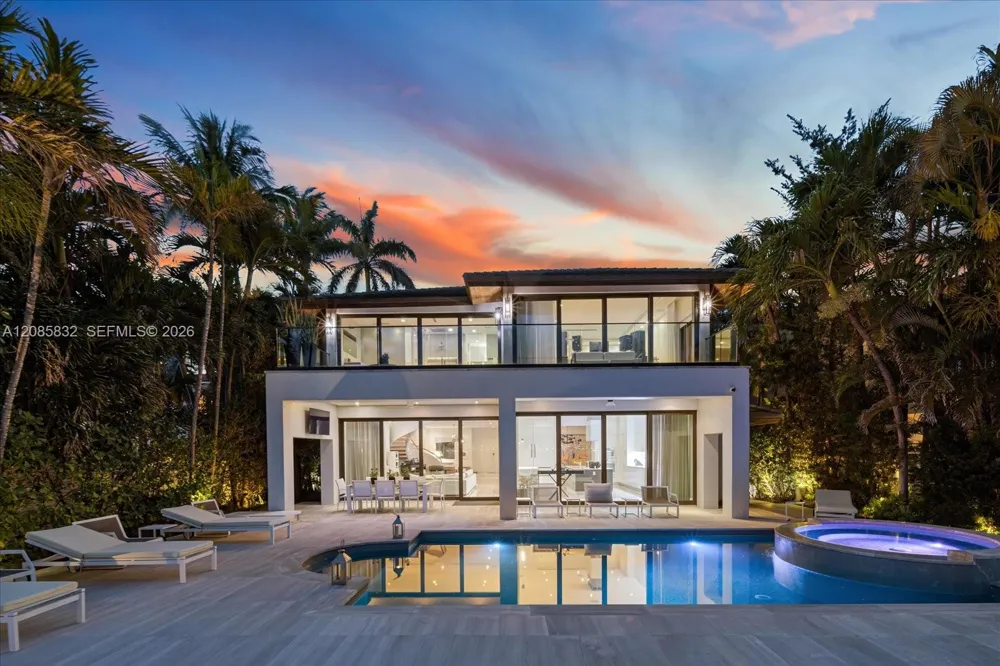 401 E Rivo Alto Dr Miami Beach, FL 33139