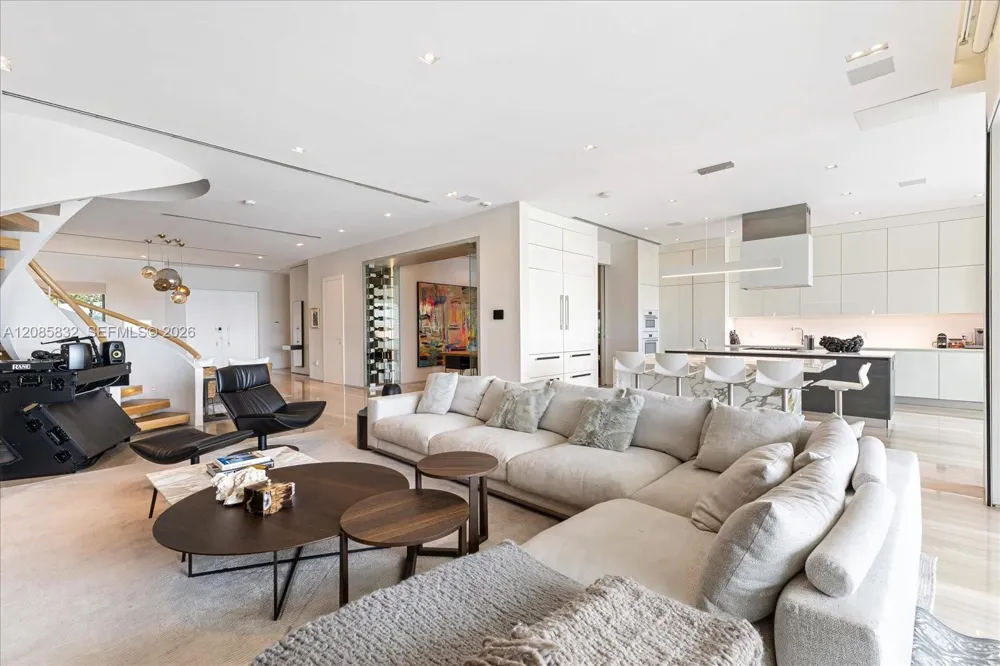 401 E Rivo Alto Dr Miami Beach, FL 33139