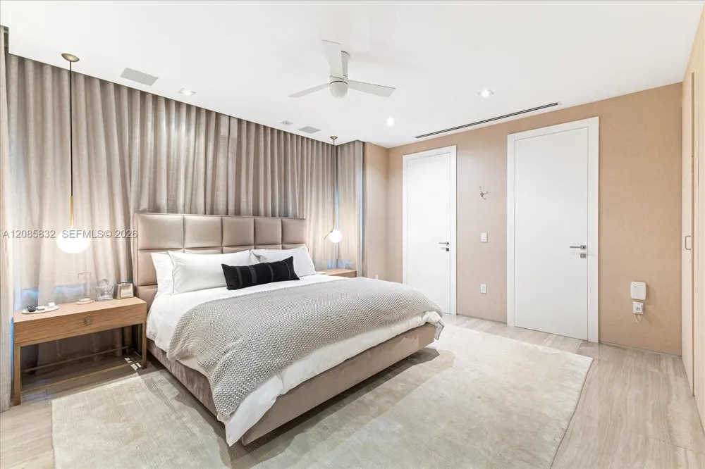 401 E Rivo Alto Dr Miami Beach, FL 33139