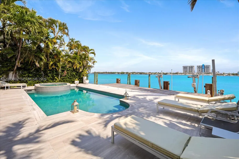 401 E Rivo Alto Dr Miami Beach, FL 33139