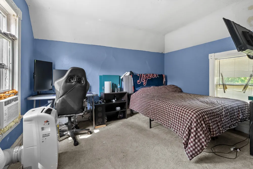 829 Simpson Street Kalamazoo, MI 49007