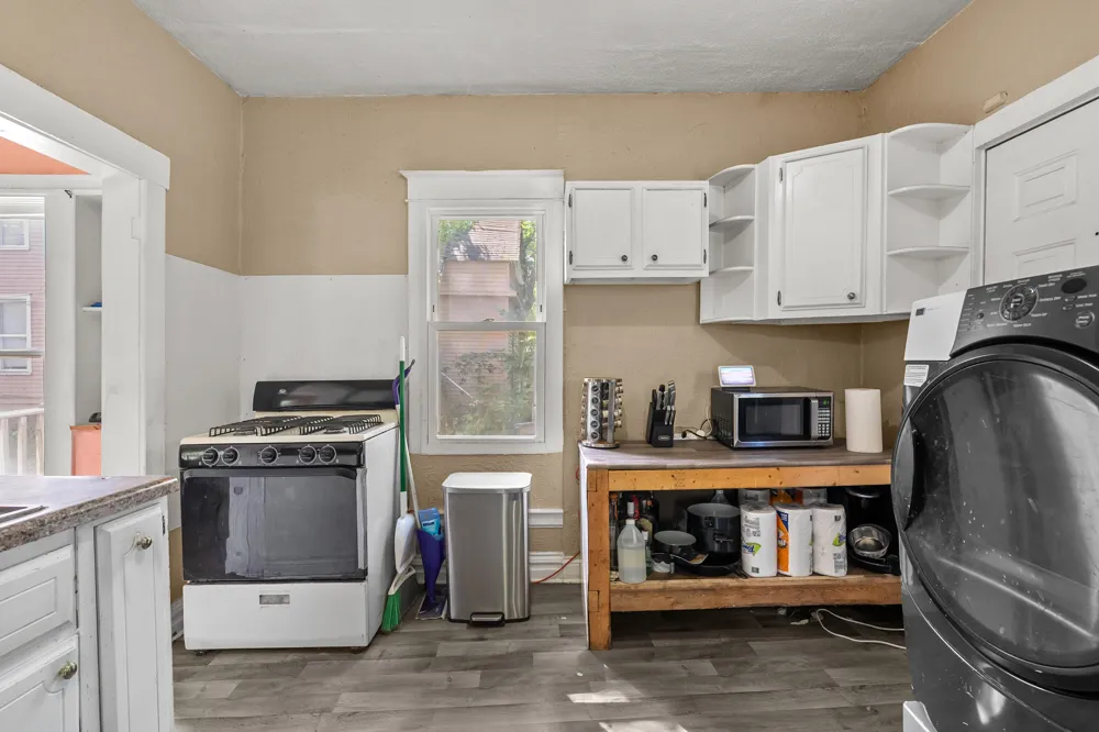 829 Simpson Street Kalamazoo, MI 49007
