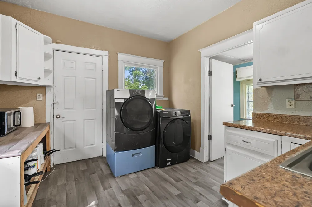 829 Simpson Street Kalamazoo, MI 49007