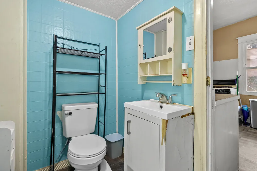 829 Simpson Street Kalamazoo, MI 49007