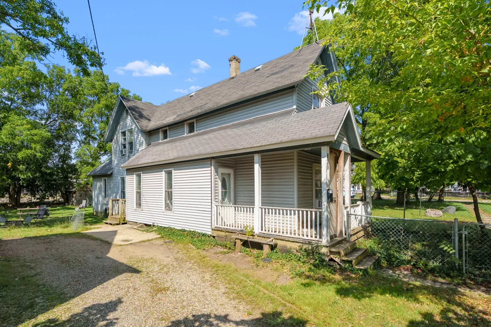 829 Simpson Street Kalamazoo, MI 49007