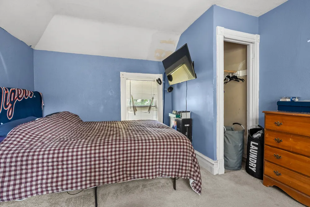 829 Simpson Street Kalamazoo, MI 49007